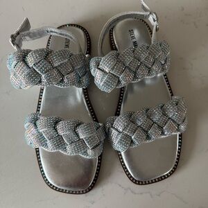 NEW Steve Madden Girl’s Silver Newbie rhinestone Strap Sandals Size: 2